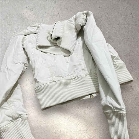 VINTAGE Y2K American Eagle White Quilted Lining Bomber Jacket - Picture 6 of 9